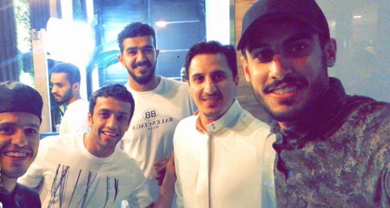 نواف التمياط يحفز لاعبي ” الهلال قبل مواجهة ” الاستقلال “