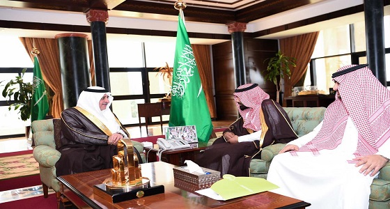 أمير تبوك يؤكد على أهمية رفع مستوى الثقافة وتطوير السلوكيات البيئية 