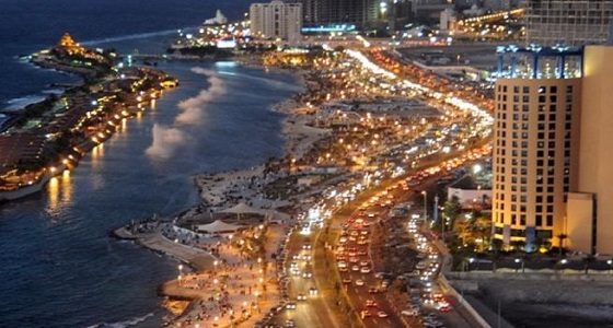 موزعة بملابسه.. القبض على مقيم بحوزته 25 ألف ريال مجهولة المصدر بجدة