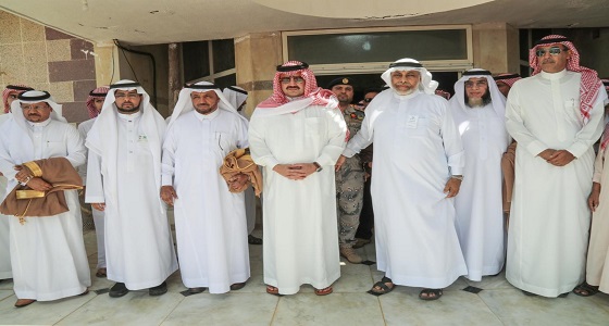 بالصور.. أمير عسير يواصل جولاته التفقدية بمحافظة البرك