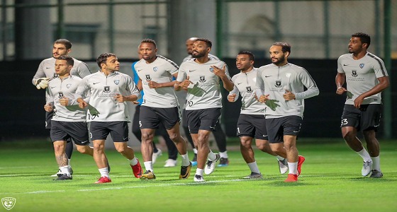 بالصور.. الهلال يعاود تدريبات استعدادًا للنجم بمشاركة عطيف وسوريانو يلتحق غدًا