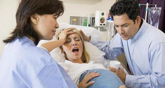 انفجار كيس الماء.. أبرز أعراض الطلق الحقيقي