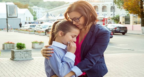 5 خطوات لمساعدة طفلك على محاربة مخاوفه