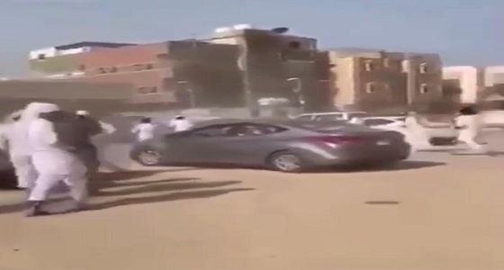 بالصور.. ضبط قائد مركبة بعد ممارسته التفحيط أمام مدرسة بجدة