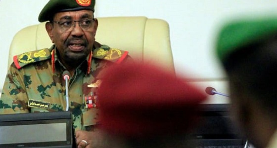 صحفي سوداني يكشف عن الكارثة التي اعتزمها البشير ودفعت لخلعه