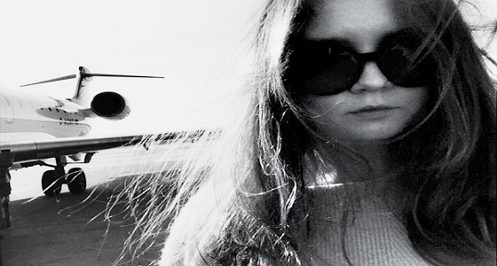 بالصور.. ” الوريثة المزيفة ” تخضع للمحاكمة بعدما خدعت الجميع لتعيش حياه البذخ