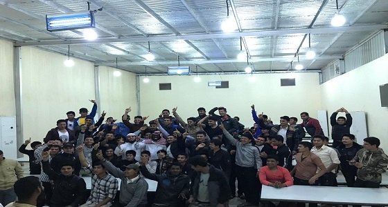 مكالمة هاتفية تقود داعية لتجمع عمالي وتسهم في إشهار 86 نيباليا إسلامهم في الرياض