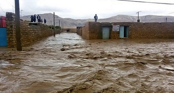 وفاة 70 إيراني و400 ألف آخرون تحت خطر الفيضانات.. ولا خطة للطوارئ