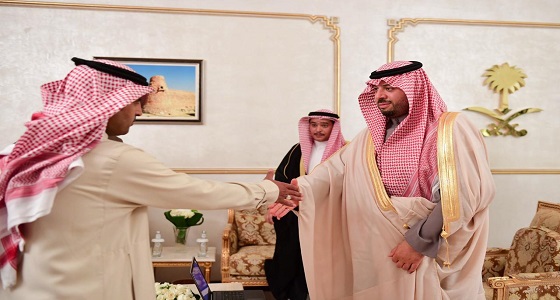 الأمير فيصل بن خالد بن سلطان يطلق منصة ” بياناتي الوظيفية ” في الحدود الشمالية