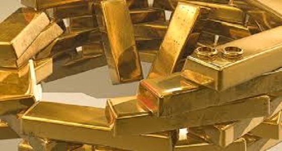 الذهب يتماسك قرب أعلى مستوى في أسبوعين