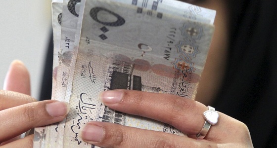 بالفيديو.. خبيرة: لابد أن توفر الزوجة 100 ريال على الأقل من الدخل للطوارئ