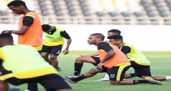 ” العميد ” على متن طائرة خاصة إلى أوزبكستان