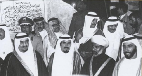 صورة نادرة لقادة دول مجلس التعاون أثناء تدشين جسر ” البحرين السعودية “