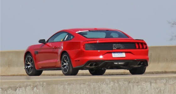موديل موستنج يخطف الأنظار حوله أثناء اختباره