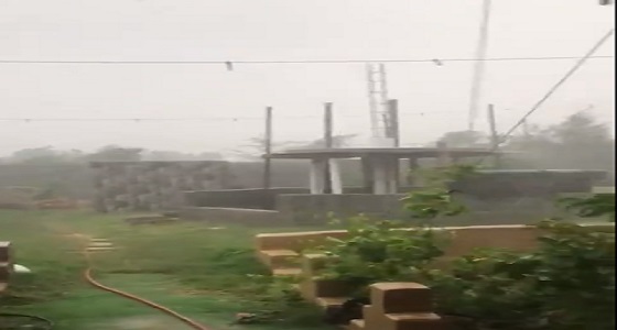 بالفيديو.. أمطار غزيرة علي القاعية بالرياض