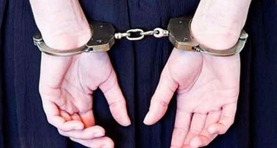 امرأة تنتقم من رجل مسن بطريقة بشعة  