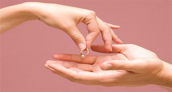 زوجة في دعوى خلع ” اكتشفت خيانته فعملي بلوك على فيسبوك “