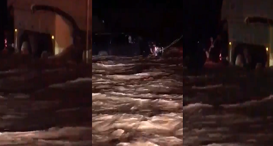 بالفيديو.. إنقاذ 7 أشخاص احتجزوا في وادي العماريه بالرياض