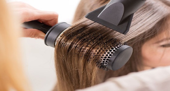 استشاري يوضح حقيقة تسبب استشوار الشعر في الإصابة بأورام المخ 