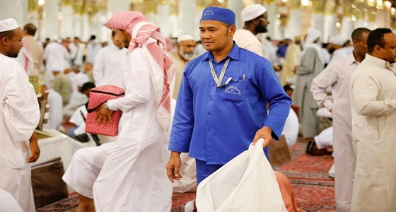 وكالة المسجد النبوي: ٩٣ طنًا معدل مايتم رفعه من النفايات يوميًا خلال شهر رمضان المبارك