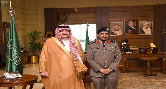 الأمير مشعل بن ماجد يقلد مدير إدارة مكافحة المخدرات بجدة رتبته الجديدة