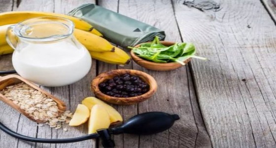 أطعمة تضر صحتك عند كسر الصيام بها