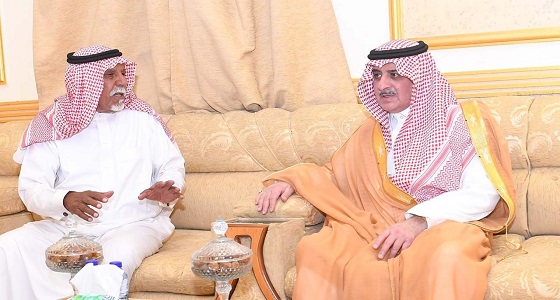 أمير منطقة تبوك يواسي الشيخ عبدالله الضيوفي في وفاة ابنه