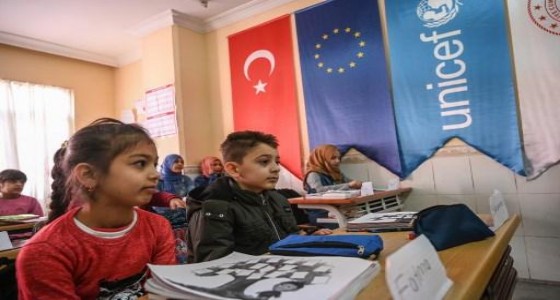 بالتعاون مع قطر.. تركيا تستخدم مدارس اللاجئين لنشر فكر الإخوان