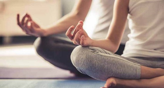 السلطات الإيرانية تعتقل 30 شخصا بينهم نساء بتهمة ” اليوجا “