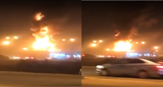 بالفيديو.. اندلاع حريق هائل في محطة وقود بالقريات والسبب غير معلوم