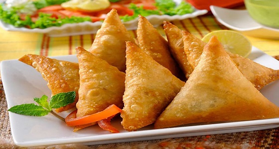 ” السمبوسة ” ألذ وجبة لدى السعوديين على سفرة الصائم