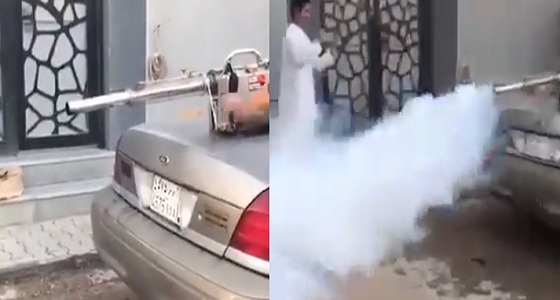 بالفيديو.. مواطن يكافح الجراد في منطقته بسيارته