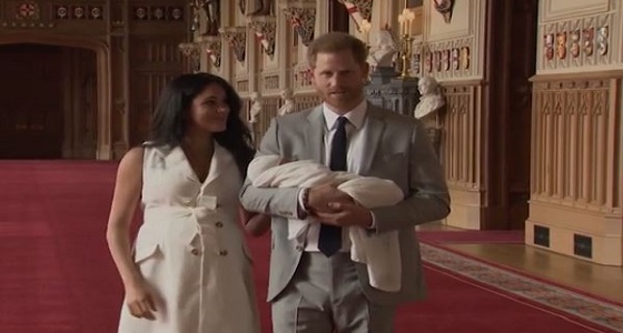 بالصور.. أول ظهور لطفل الأمير هاري وميجان ماركل