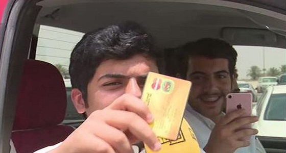 بالفيديو.. طلاب يجاهرون بالغش في الامتحانات