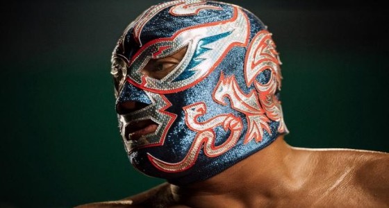 بالفيديو والصور.. بطل العالم للمصارعة السابق يلفظ أنفاسه الأخيرة على الحلبة