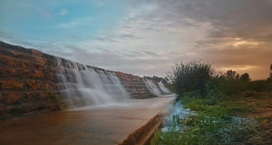 بالصور.. لوحات جمالية ومناظر طبيعية بوادي المشقر تخطف أنظار المتنزهين 