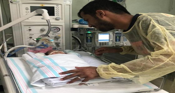 بعد توجيه أمير عسير.. طفلة تجري جراحة ناجحة قبل فقدانها لبصرها