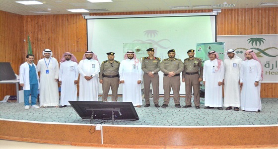 إدارة المرور بالتعاون مع صحة القريات تقيم محاضرة ” القيادة الآمنة تضمن سلامتك “