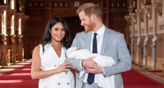 مقامرة تربح آلاف الدولارات بعد تخمينها اسم المولود الملكي