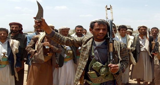 بتهمة العجز عن تجنيد مقاتلين..الحوثيون يعتقلون قيادات موالية لهم