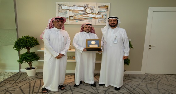 وزير الصحة يكرم د. الدواس