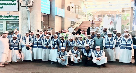 بالصور.. توعية 120 ألف معتمر بأضرار التدخين في ساحات الحرم