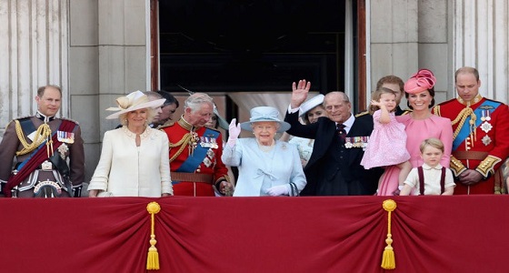 أغرب قواعد العائلة المالكة البريطانية.. الثوم ممنوع