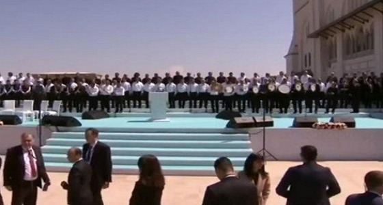 بالفيديو.. فرقة موسيقية تعزف داخل مسجد تركي بحضور أردوغان