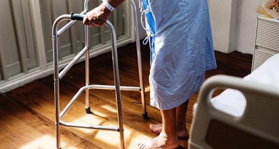 الشخير يدفع مريضة لقتل سيدة عجوز في المستشفى 