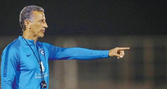 الهلال يستعير المدرب شاموسكا لعدد من المباريات