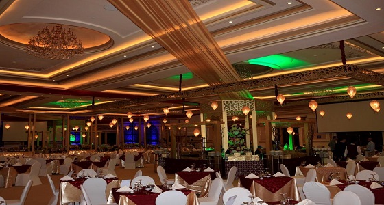 خيمة ” بيت القمر ” الرمضانية تستعد لاستقبال الضيوف على وجبات الإفطار والسحور