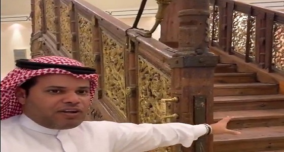 بالفيديو.. تغيير سلم الكعبة لعدم مضايقة المعتمرين بعهد الملك سعود