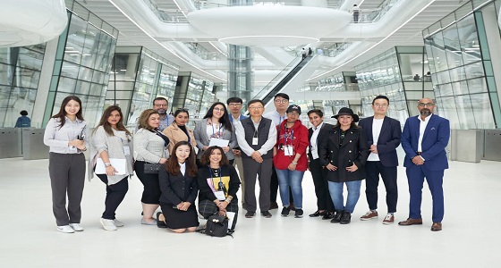 الوفد الإعلامي السعودي يستعرض أحدث التقنيات في مصانع هنكوك للإطارات