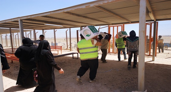 مركز الملك سلمان للإغاثة يوزع 105 أطنان من السلال الرمضانية في مخيمي الزعتري والأزرق